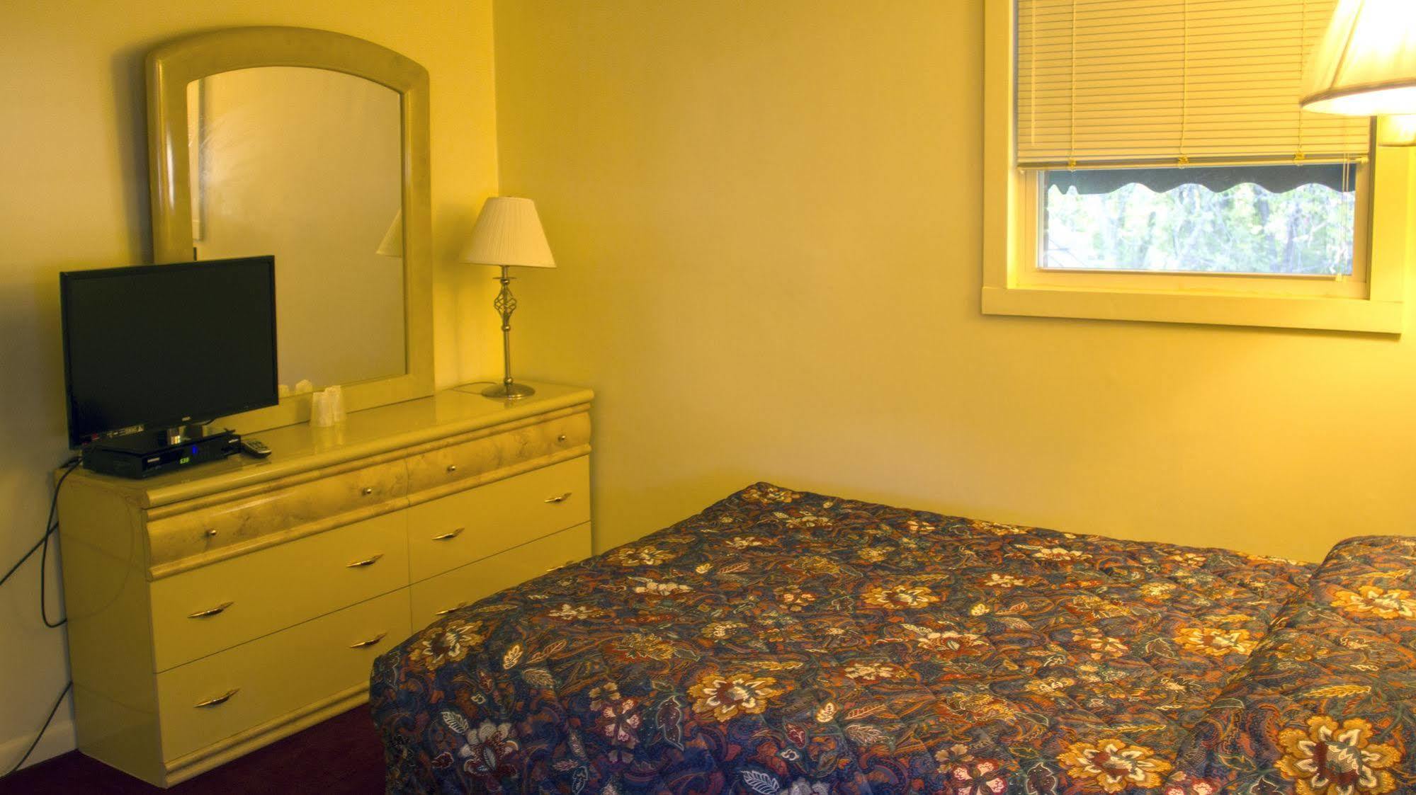 Countryside Motel Fishkill Bagian luar foto